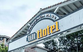 Tilt Hotel Universal Hollywood